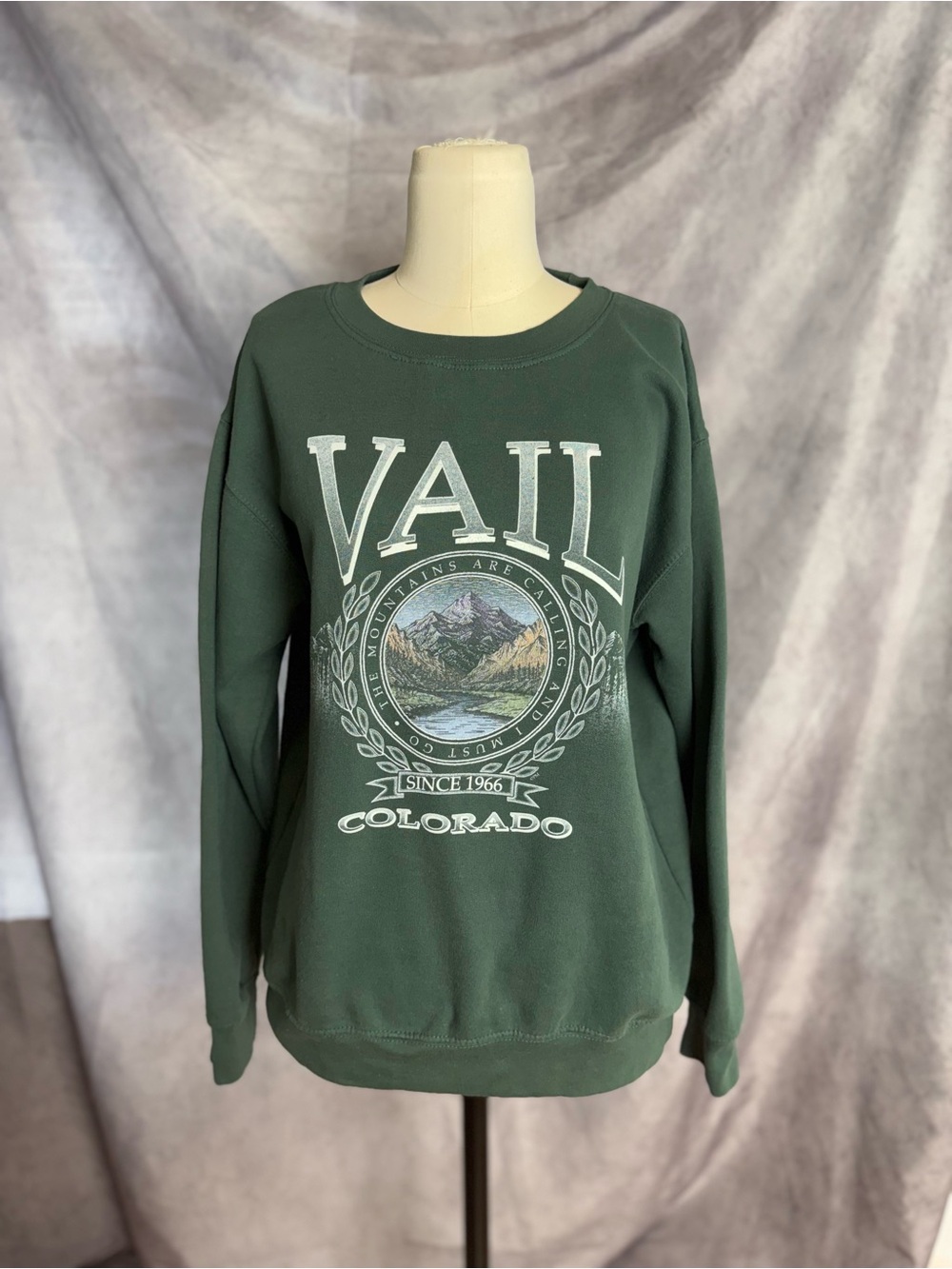 VAIL Colorado Forest Green Crewneck Sweatshirt